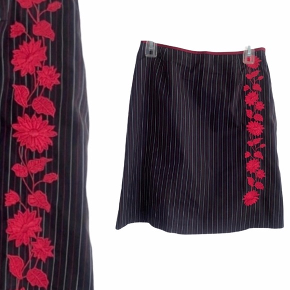 ⭐️Gorgeous Embroidered Striped Pencil Skirt - Picture 2 of 13